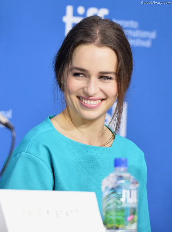 Emilia Clarke photo 16 of 1283