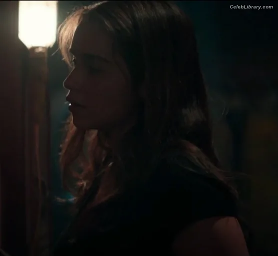 Emilia Clarke photo 4 of 1283