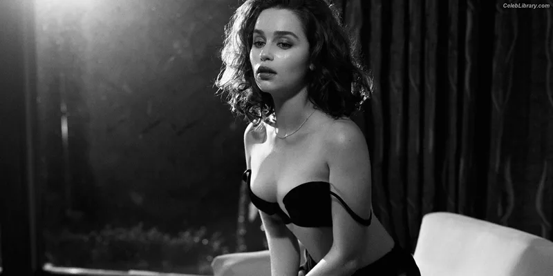 Emilia Clarke photo 8 of 1283