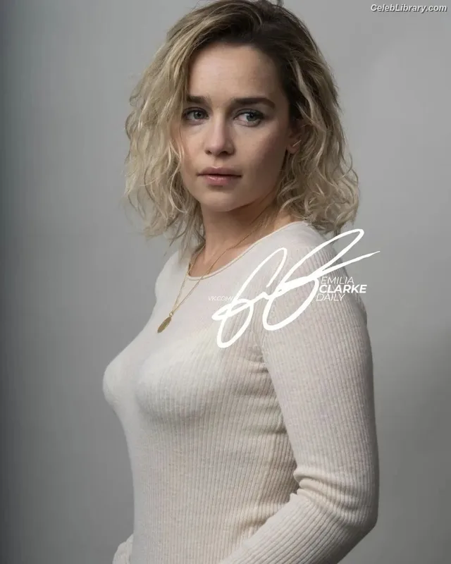 Emilia Clarke photo 8 of 1283