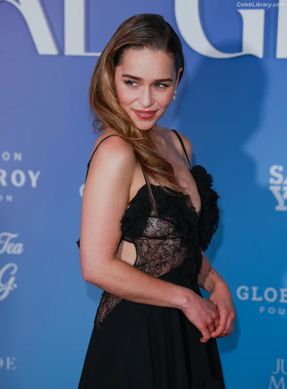 Emilia Clarke photo 1 of 1283