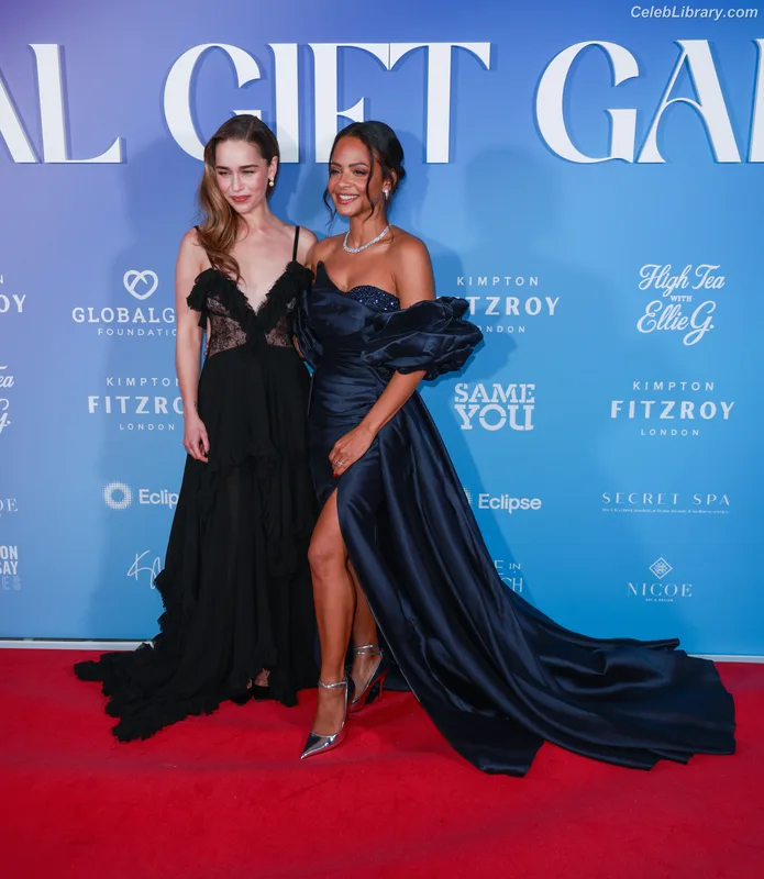 Emilia Clarke photo 11 of 1283