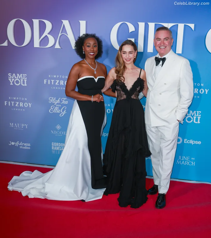 Emilia Clarke photo 14 of 1283