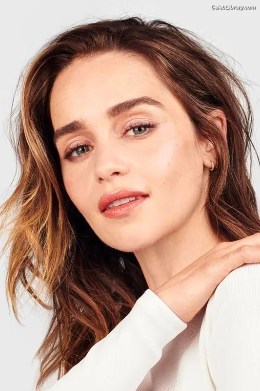 Emilia Clarke photo 14 of 1283