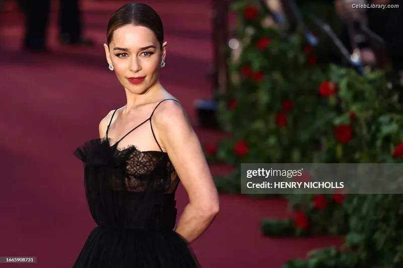 Emilia Clarke photo 23 of 1283