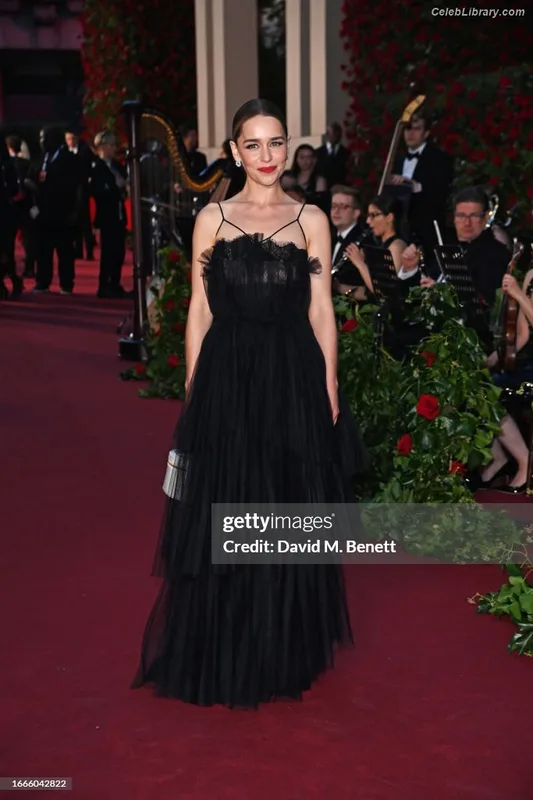 Emilia Clarke photo 1 of 1283