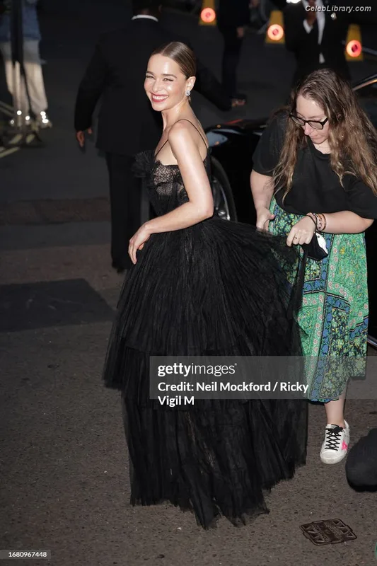 Emilia Clarke photo 2 of 1283