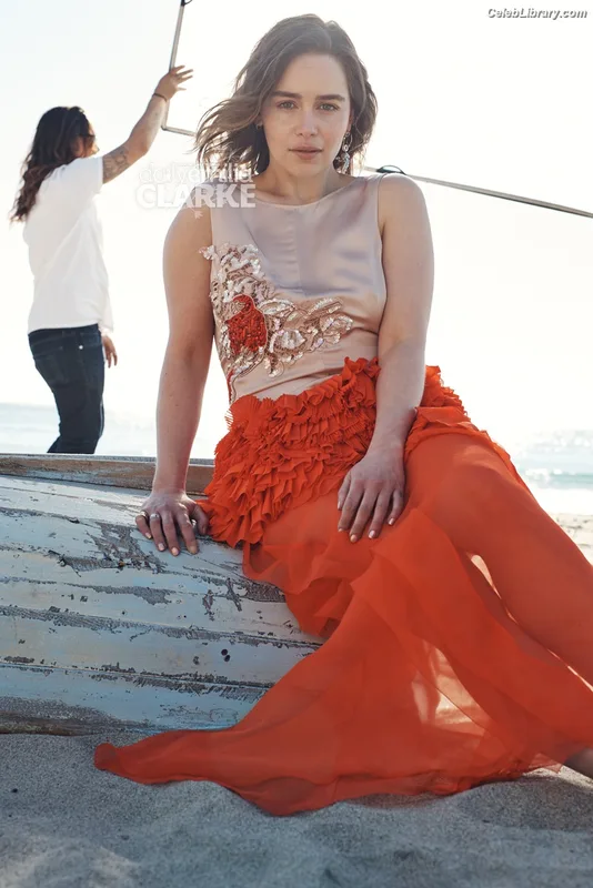 Emilia Clarke photo 22 of 1283