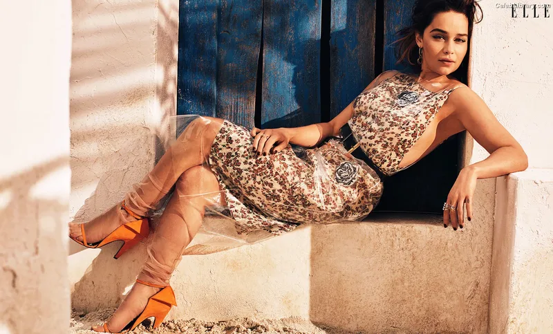 Emilia Clarke photo 1 of 1283