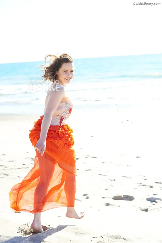 Emilia Clarke photo 15 of 1283