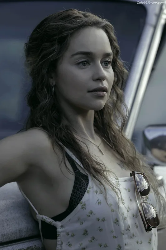 Emilia Clarke photo 19 of 1283