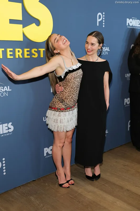 Emilia Clarke photo 6 of 1283