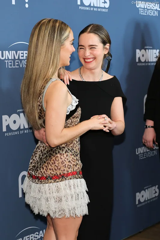 Emilia Clarke photo 9 of 1283