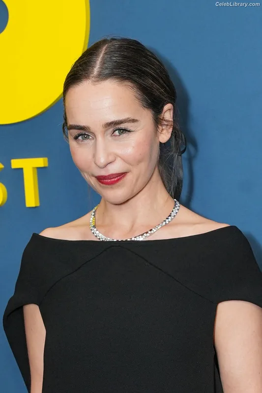 Emilia Clarke photo 19 of 1283