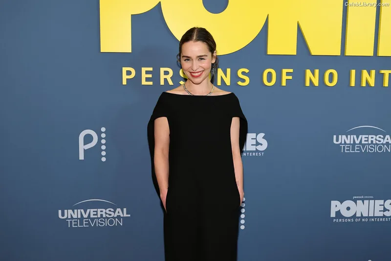 Emilia Clarke photo 21 of 1283