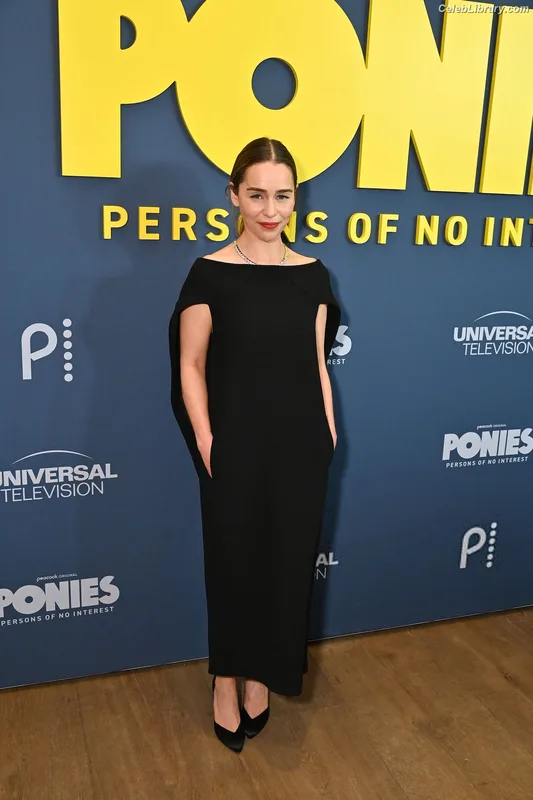 Emilia Clarke photo 22 of 1283