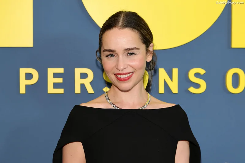 Emilia Clarke photo 24 of 1283