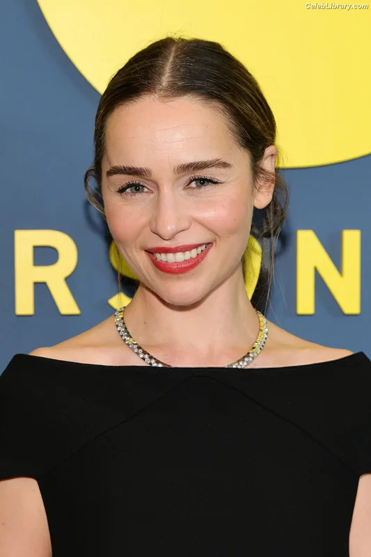 Emilia Clarke photo 1 of 1283