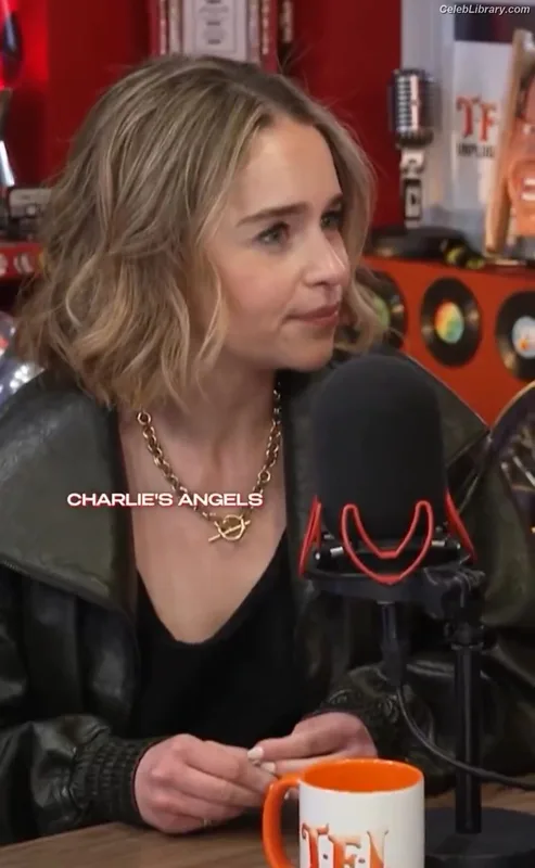 Emilia Clarke photo 14 of 1283