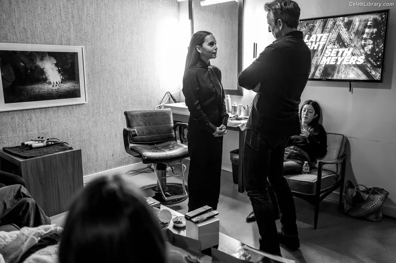 Emilia Clarke photo 20 of 1283