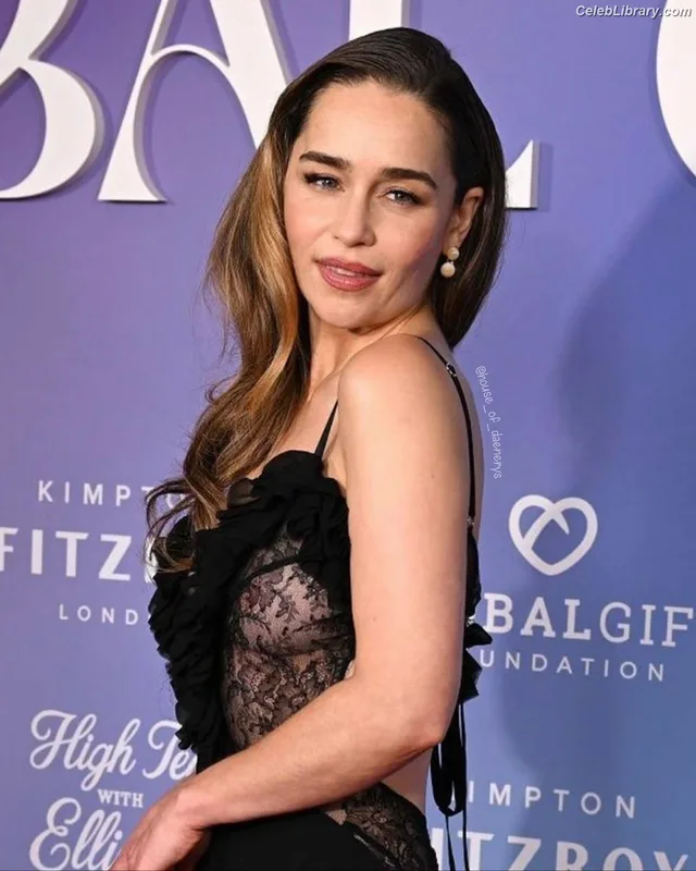 Emilia Clarke photo 14 of 1283