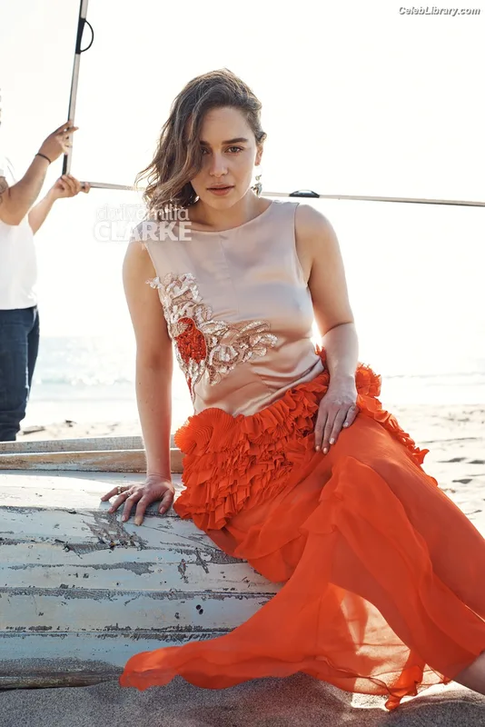 Emilia Clarke photo 24 of 1283