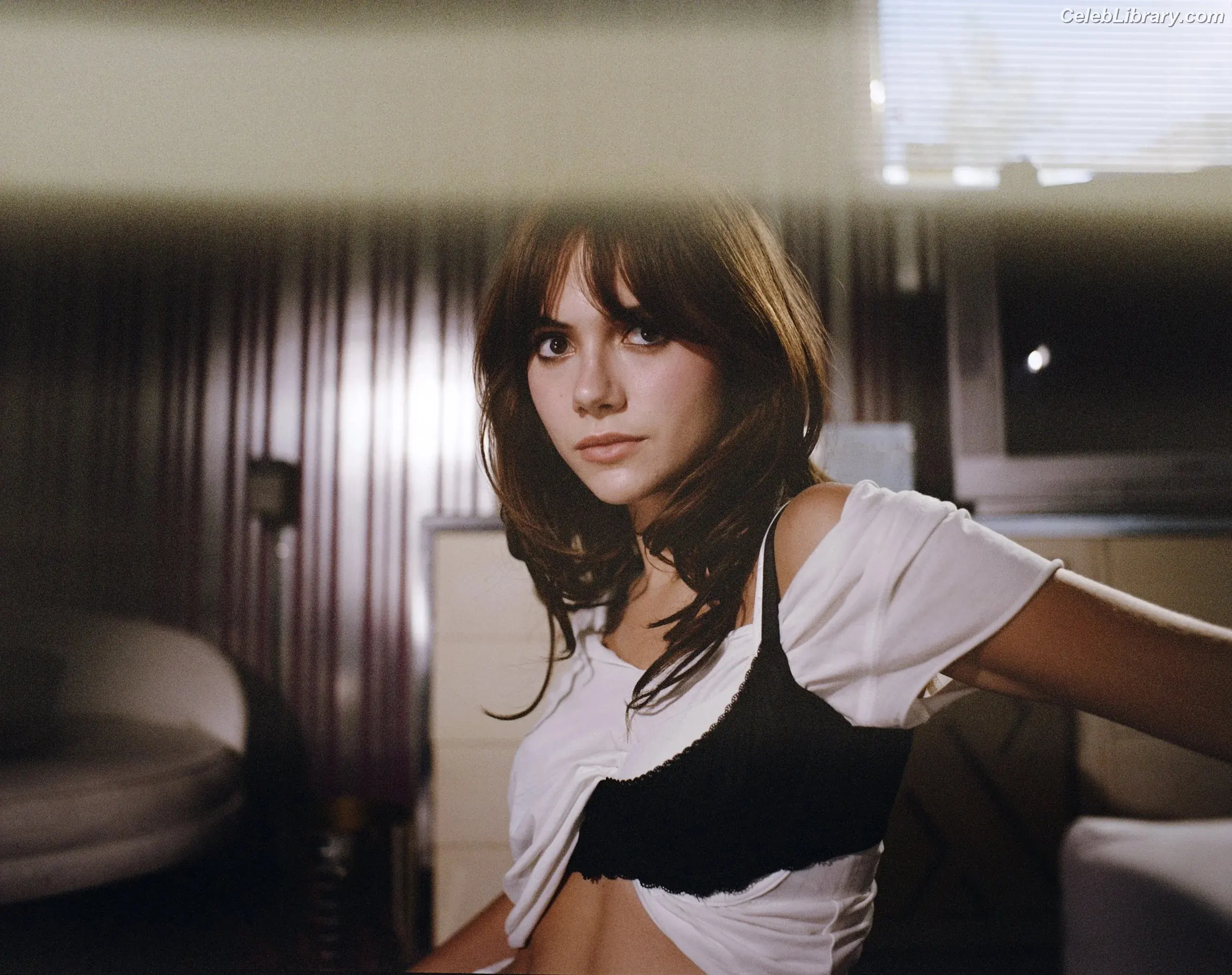 Emilia Jones photo 22 of 404