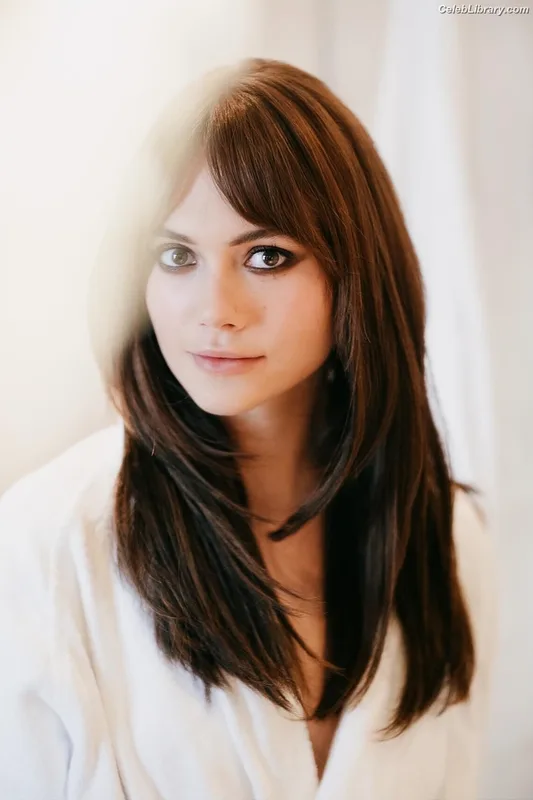Emilia Jones photo 12 of 405