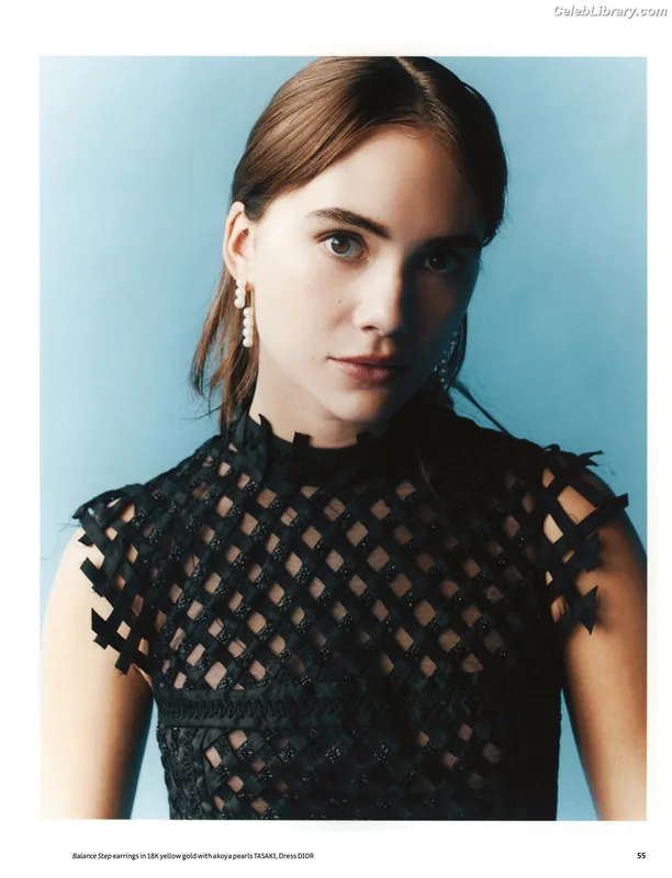 Emilia Jones photo 18 of 405