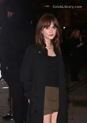 Emilia Jones photo 1 of 405