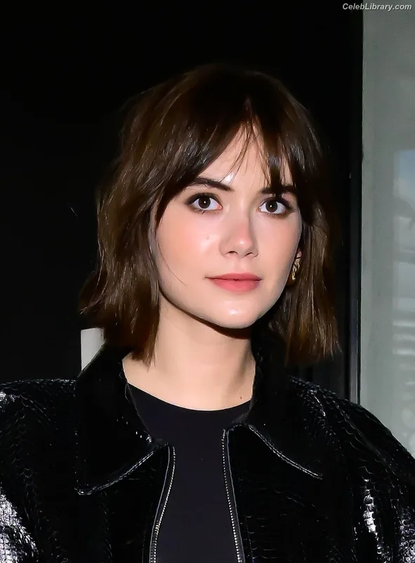 Emilia Jones photo 19 of 405
