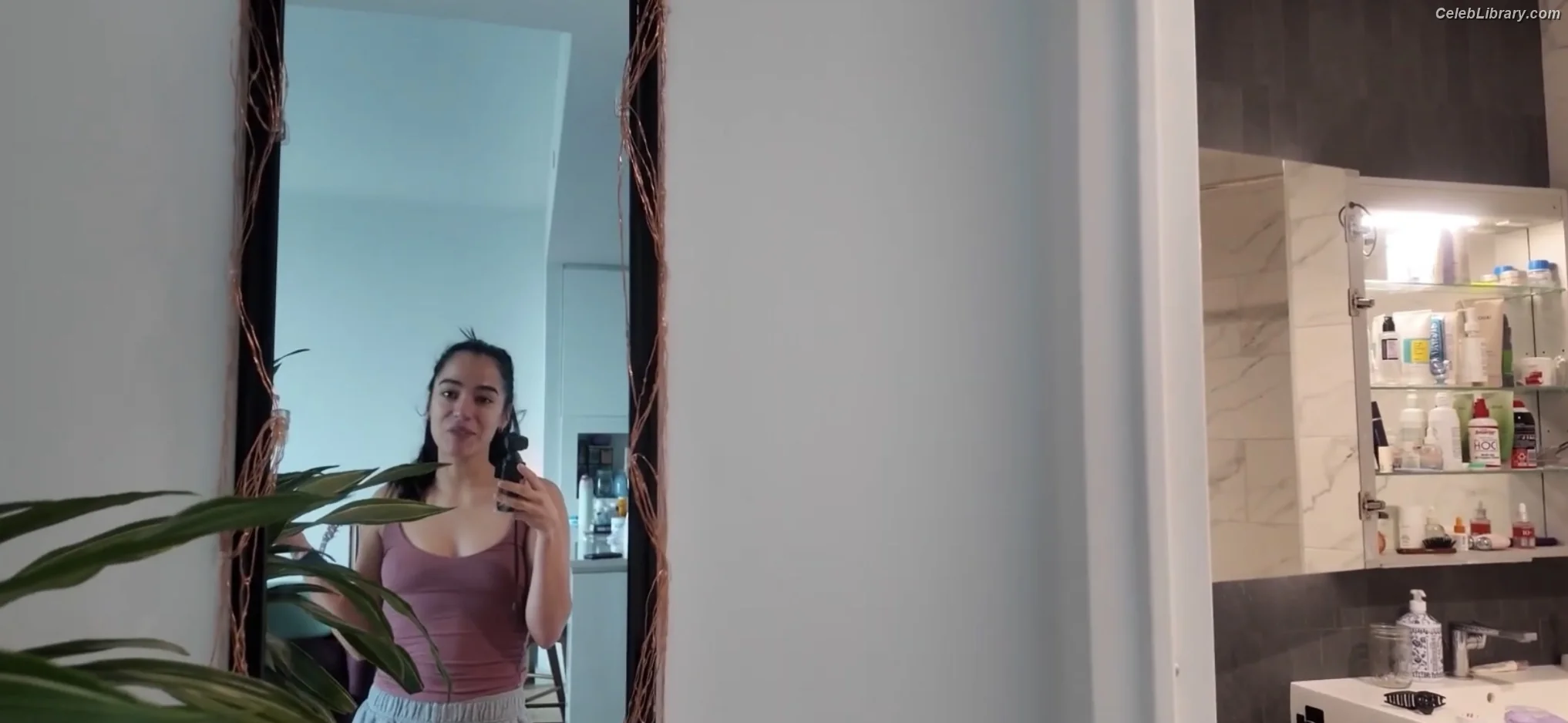 Emilia Suárez photo 2 of 148