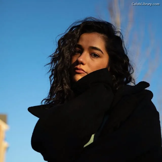Emilia Suárez photo 1 of 149