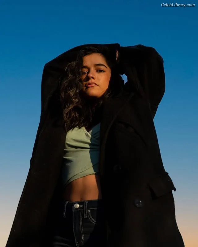 Emilia Suárez photo 2 of 149