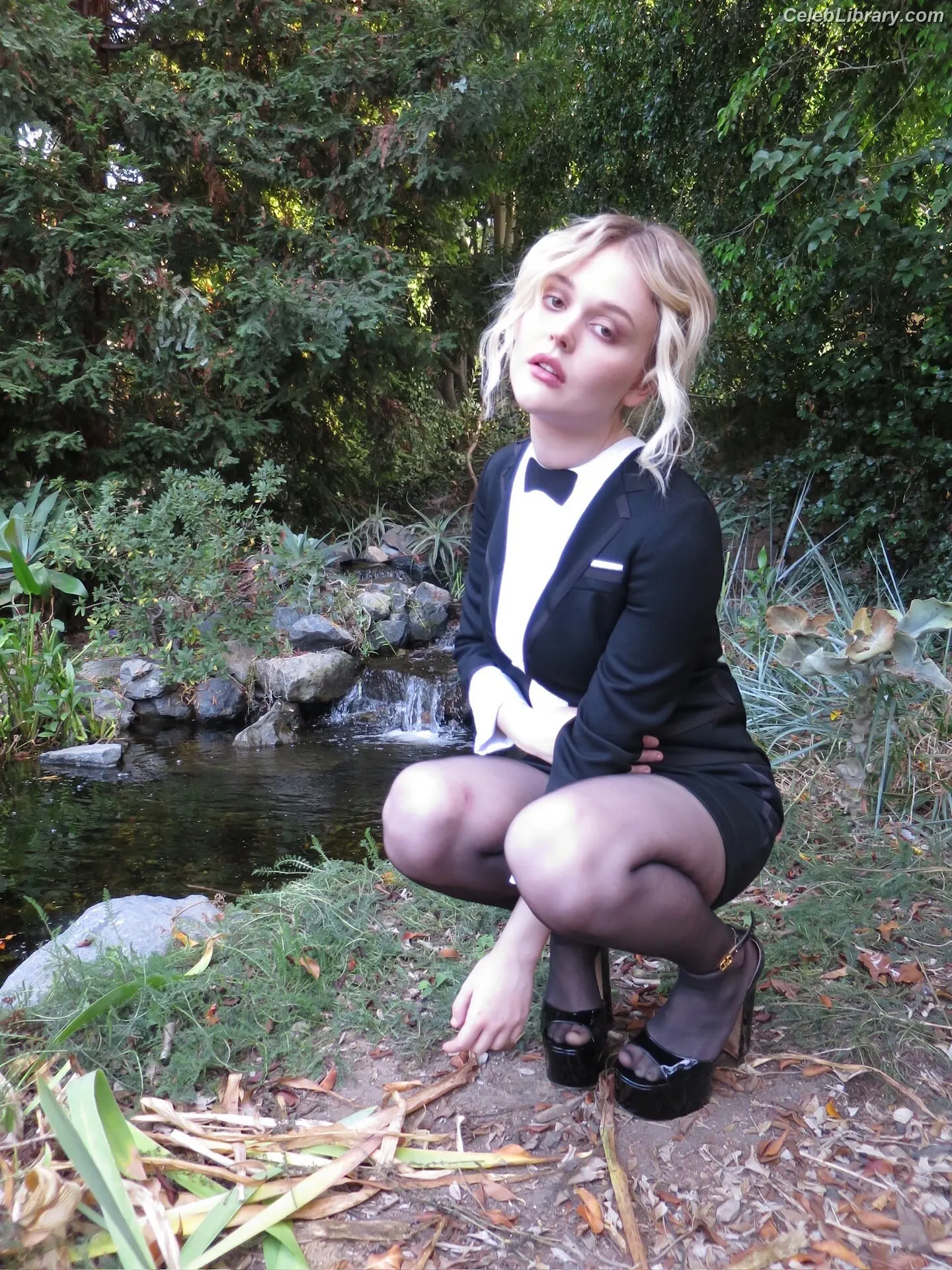 Emily Alyn Lind photo 12 of 324