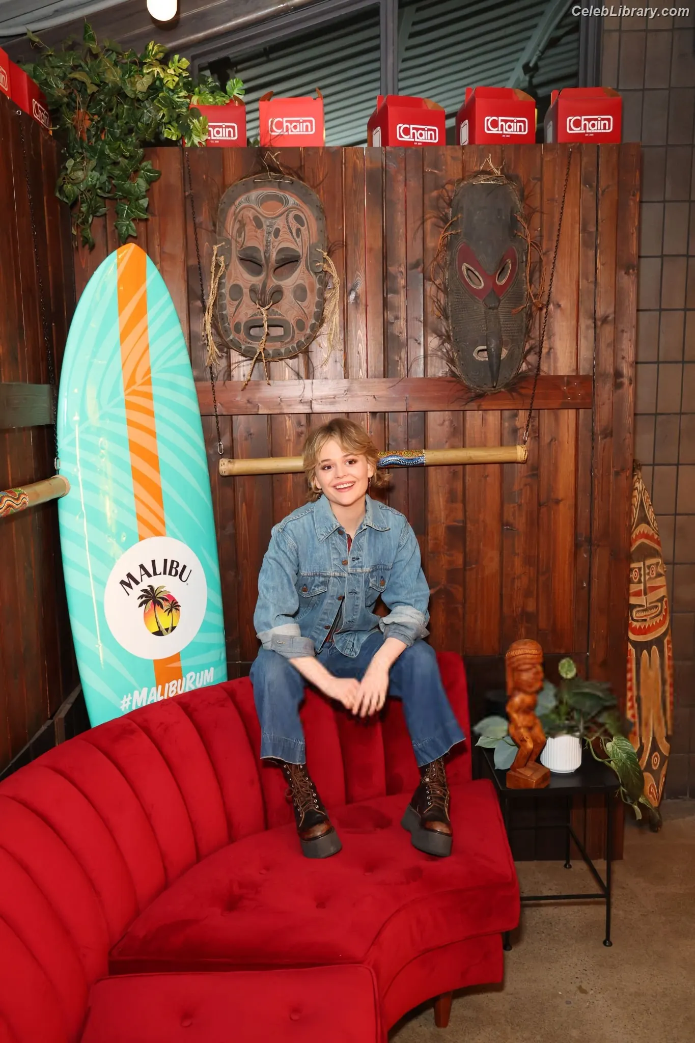 Emily Alyn Lind photo 10 of 324