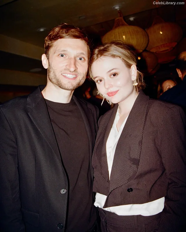 Emily Alyn Lind photo 16 of 325