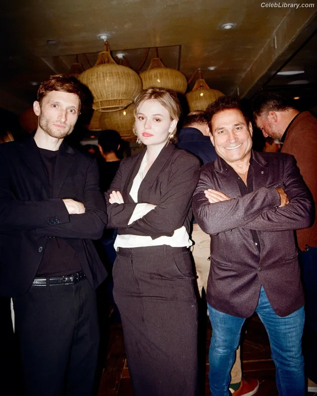 Emily Alyn Lind photo 18 of 325