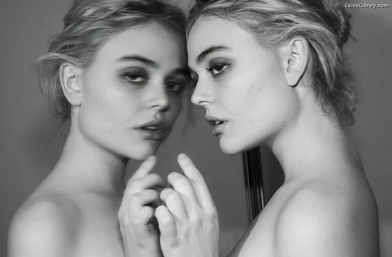 Emily Alyn Lind photo 18 of 325