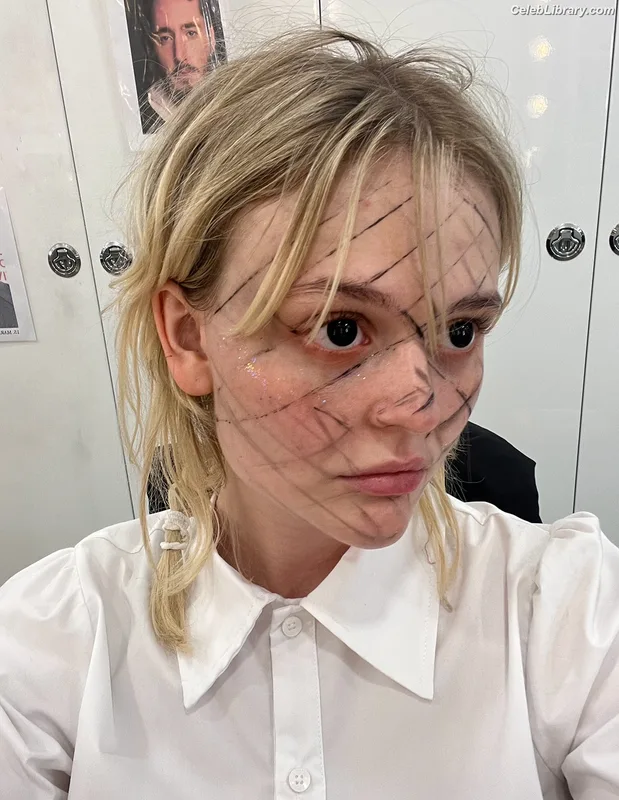 Emily Alyn Lind photo 22 of 325