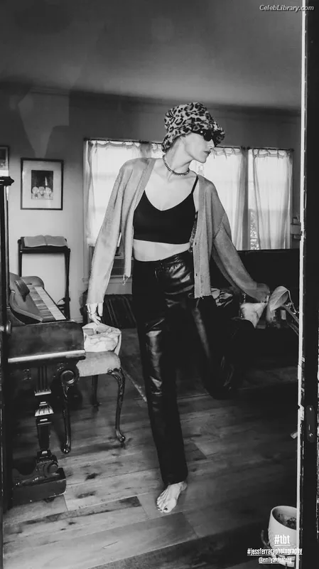 Emily Armstrong photo 1 of 57