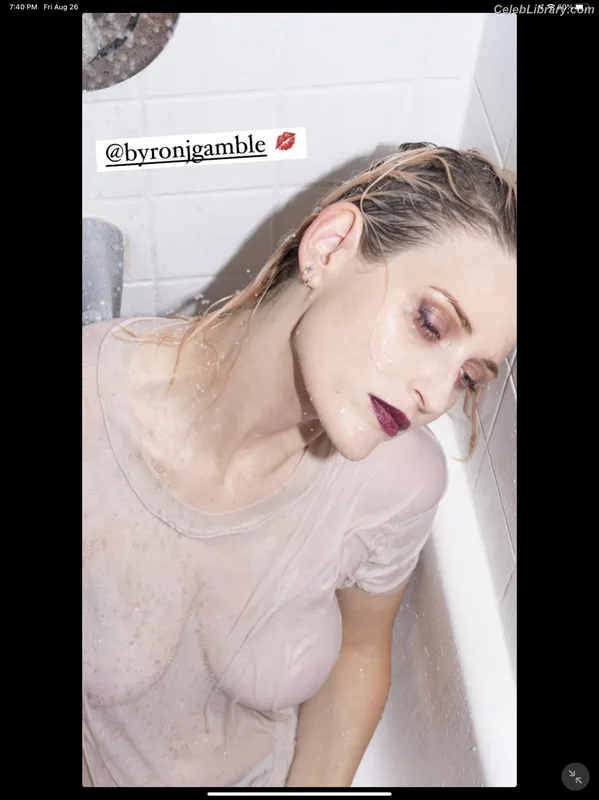 Emily Armstrong photo 1 of 57