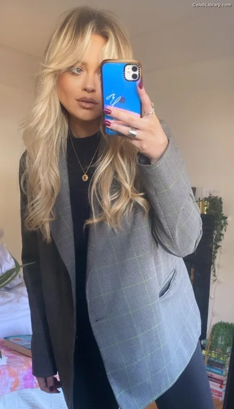 Emily Atack photo 16 of 578