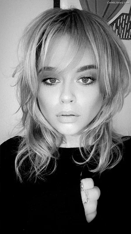 Emily Atack photo 17 of 578