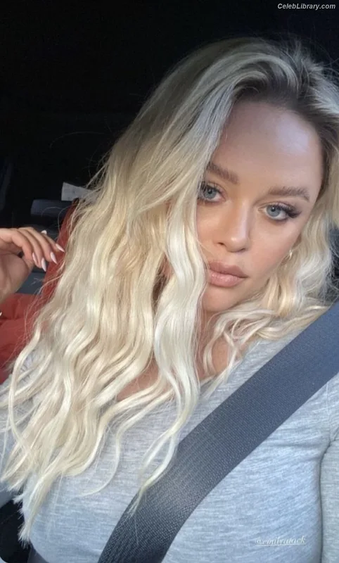 Emily Atack photo 8 of 578
