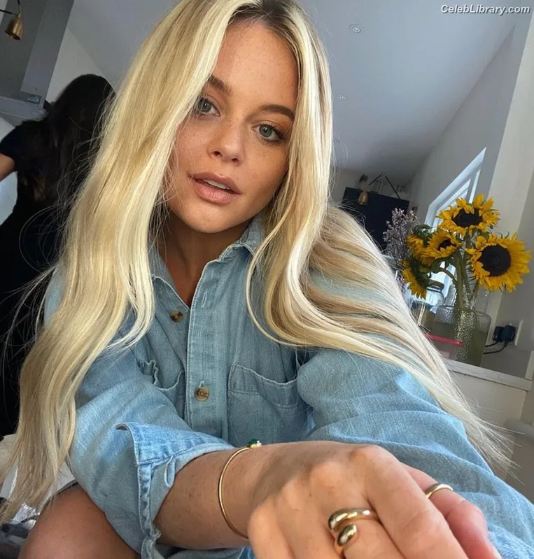 Emily Atack photo 17 of 578
