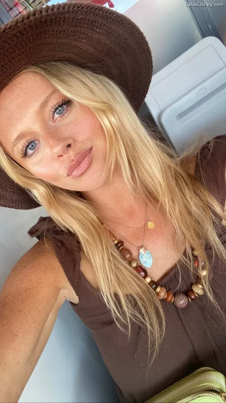 Emily Atack photo 18 of 578