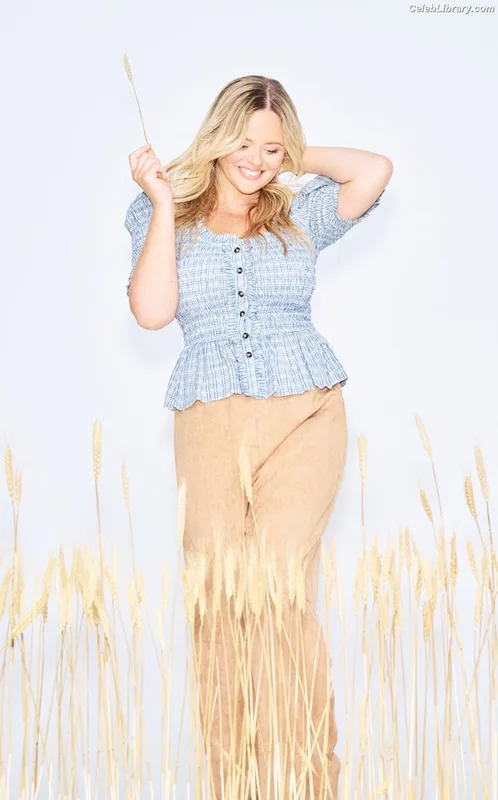 Emily Atack photo 19 of 578