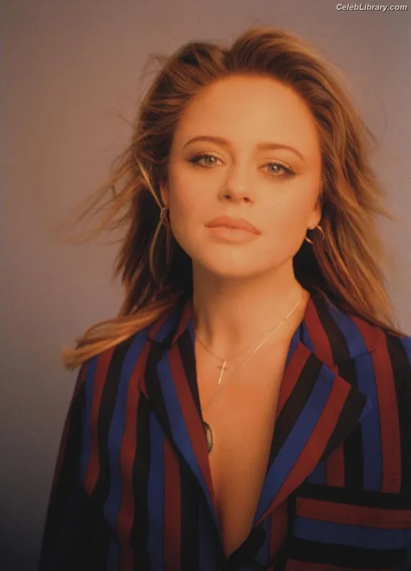 Emily Atack photo 4 of 578