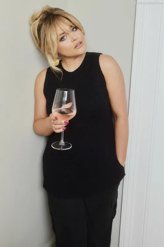 Emily Atack photo 23 of 578